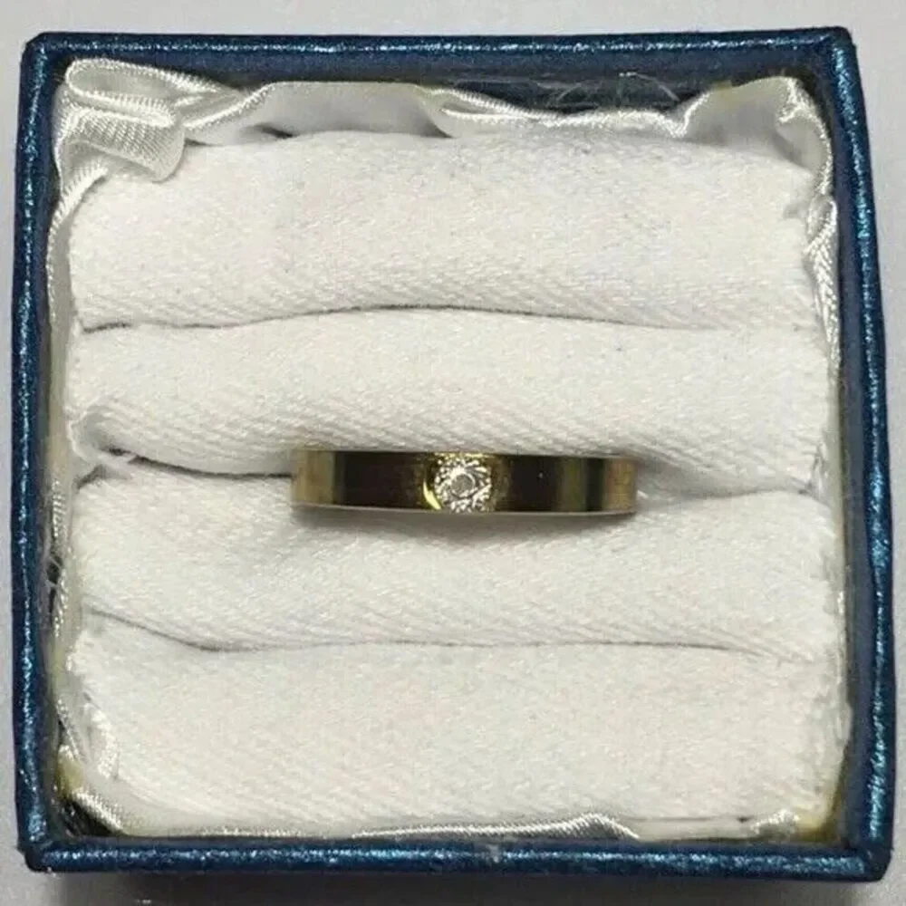 Vintage Diamond Chip Ring Adjustable Band Size 7.5 Gold Plated Costume Jewelry